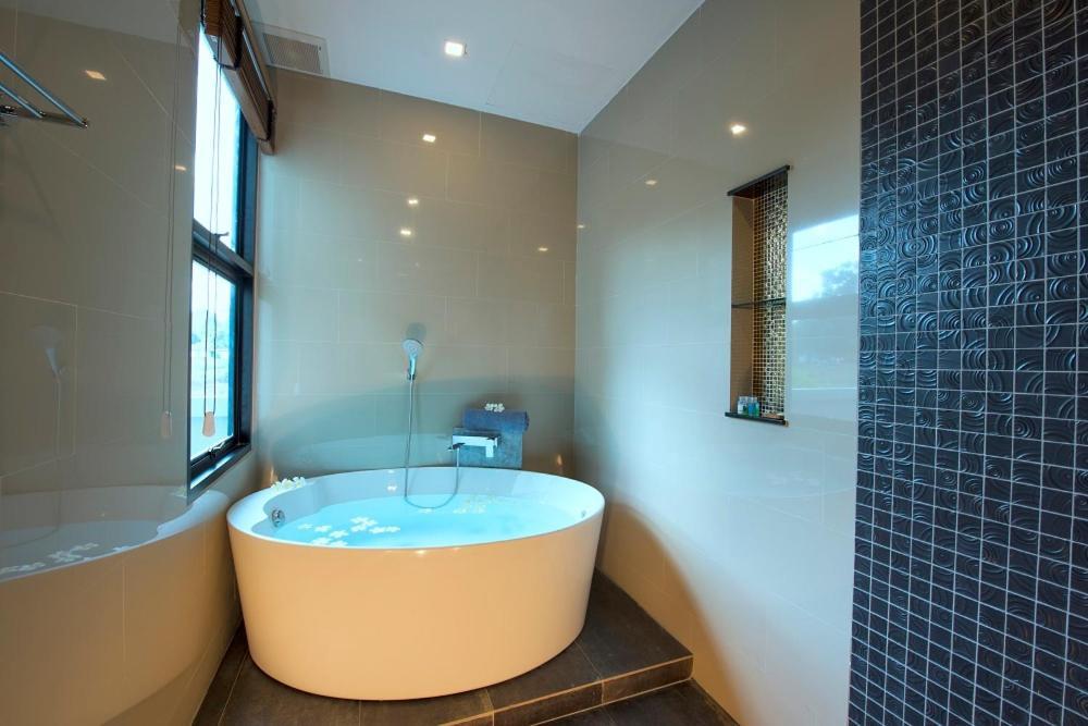 Narintara Private Pool Villas - Free Tuk-Tuk Service To The Beach! Ao Nang Exterior photo